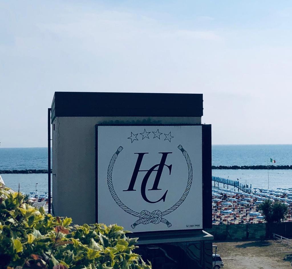 Hotel Capitol San Mauro Mare エクステリア 写真