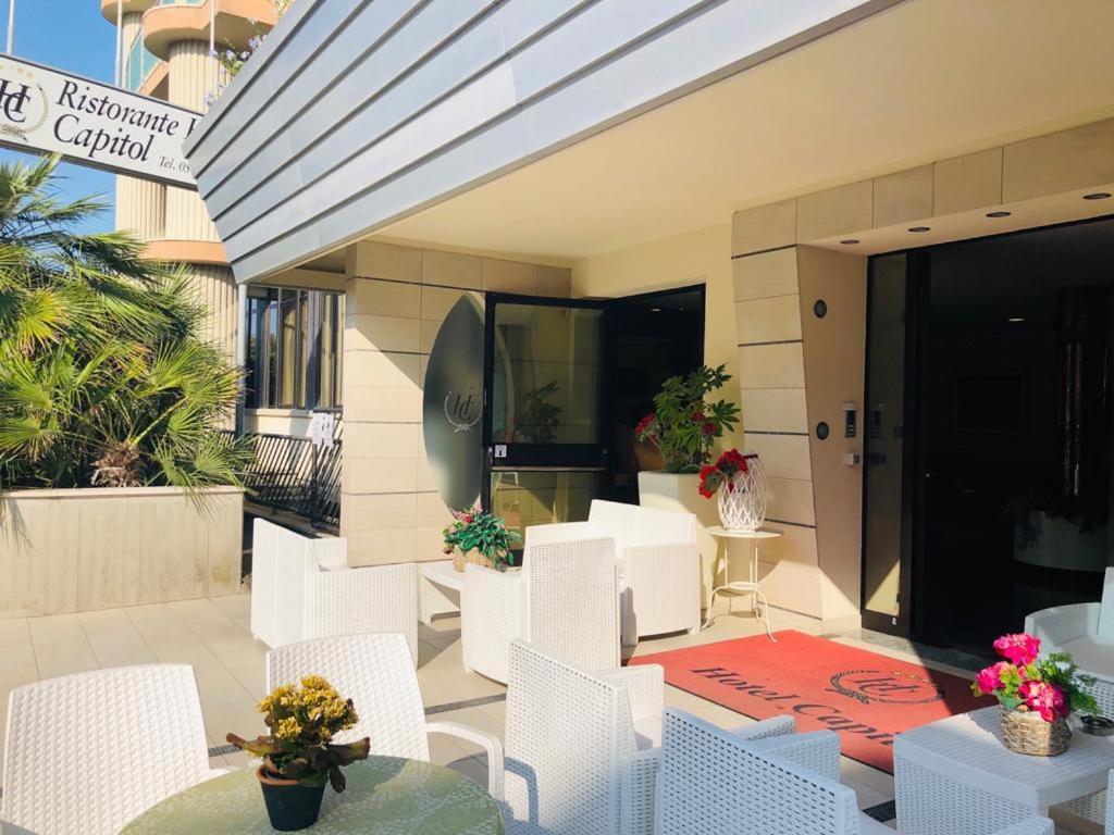 Hotel Capitol San Mauro Mare エクステリア 写真